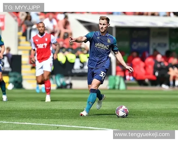 员瓤与威科姆的激烈对决揭示了足球战术与团队合作的重要性